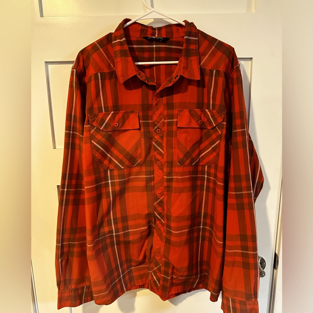 Men’s North Face button down